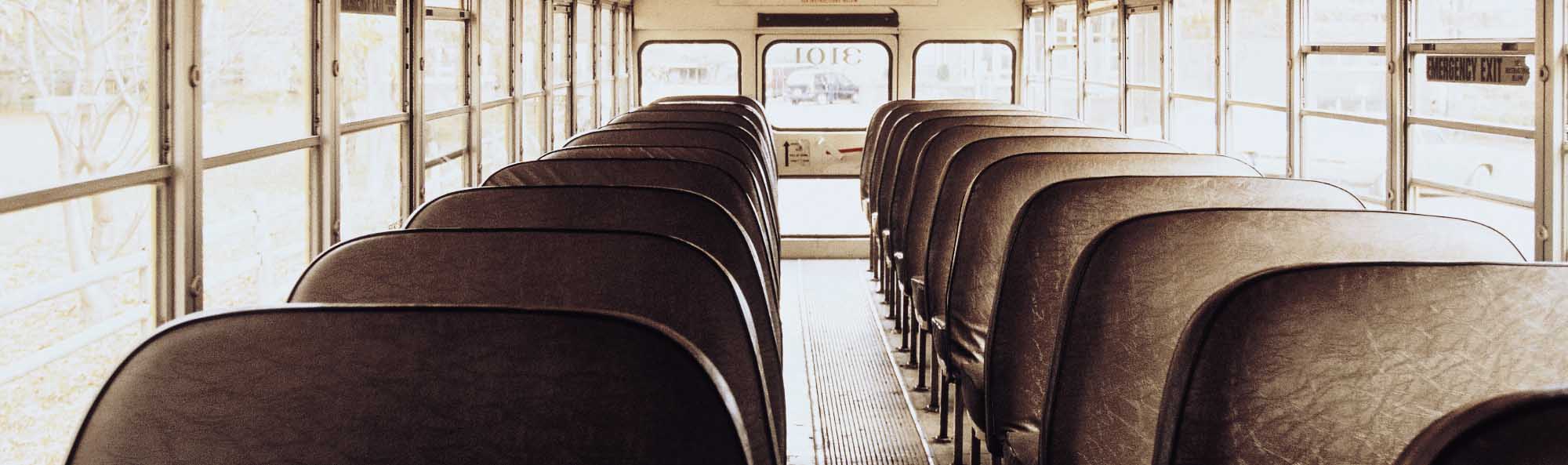 Intérieur d'un autobus scolaire